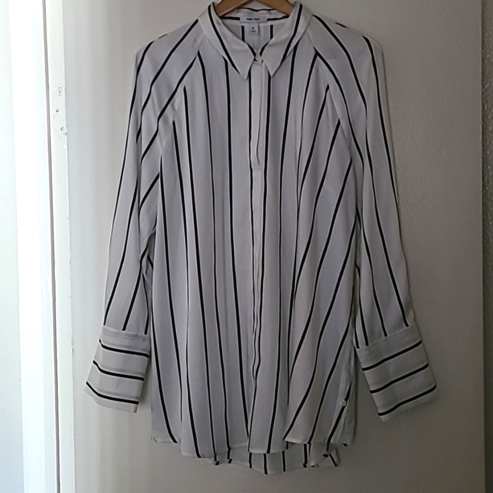 Nine West white tunic with green stripes
